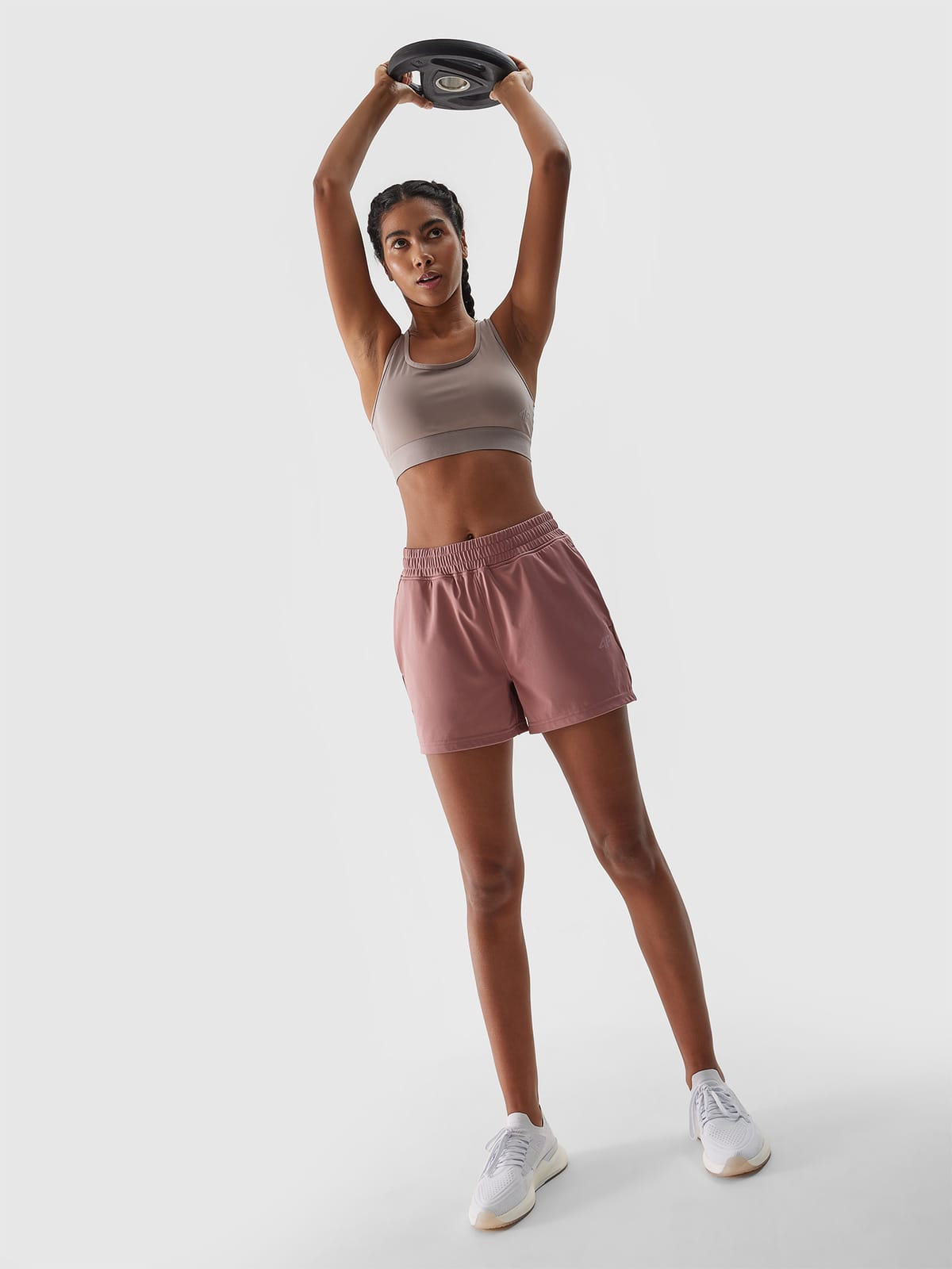 Pantaloni scurti de antrenament roz pentru femei cu buzunare laterale si cu uscare rapida 4F