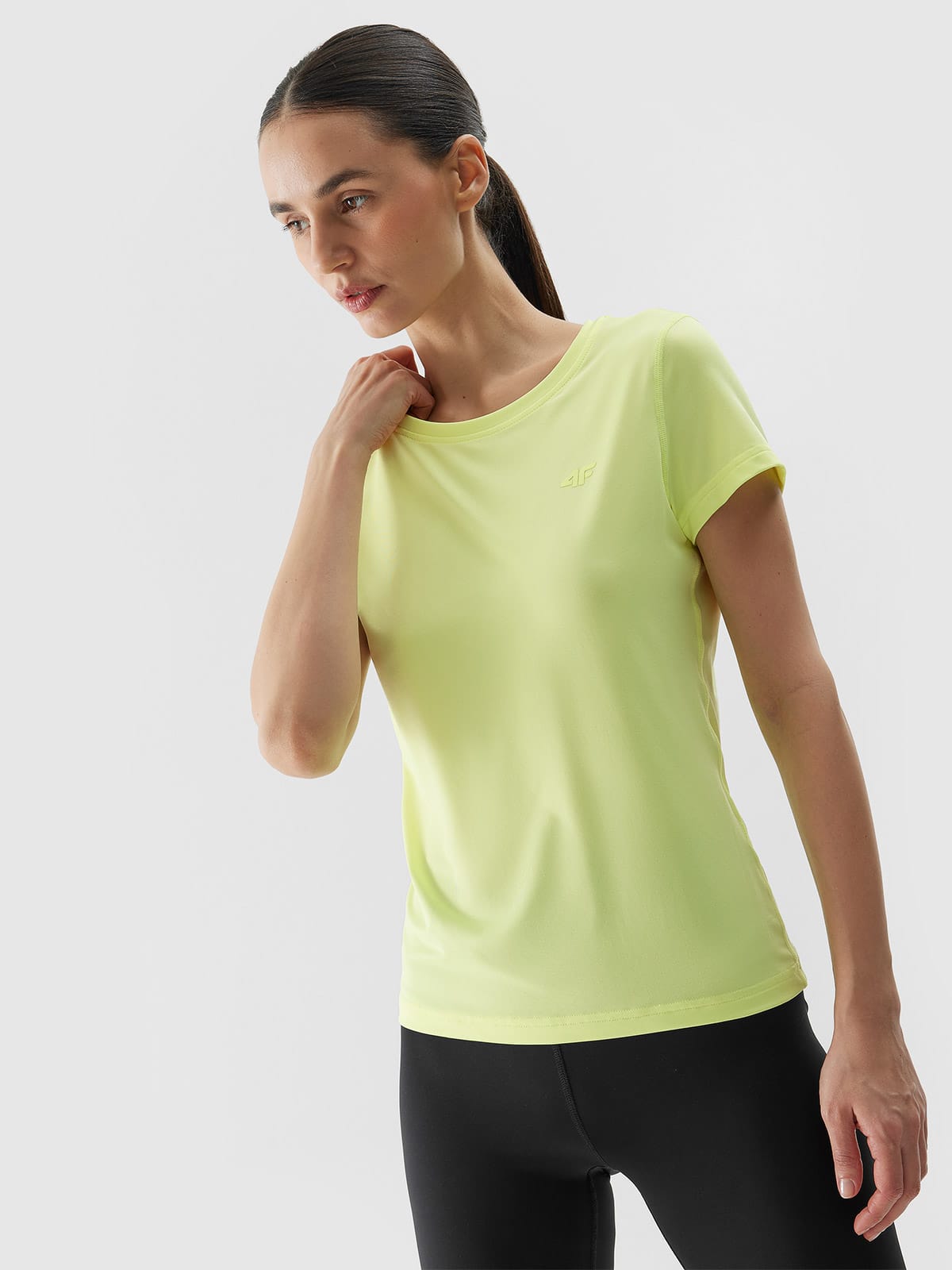 Tricou antrenament galben deschis pentru femei din materiale reciclate si croiala slim 4F