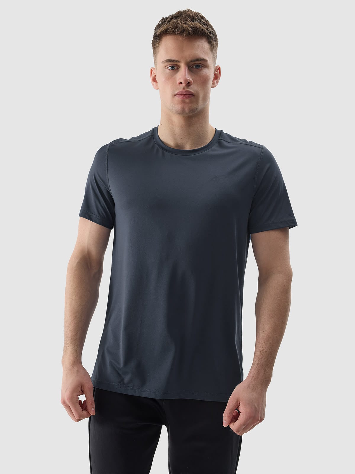 Tricou de antrenament gri pentru barbati din materiale reciclate si cu uscare rapida 4F