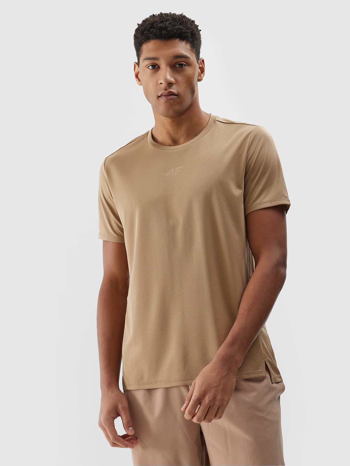 Tricou de antrenament bej pentru barbati semi transparent si cu uscare rapida 4F